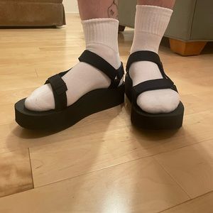 Teva flatform universal sandals